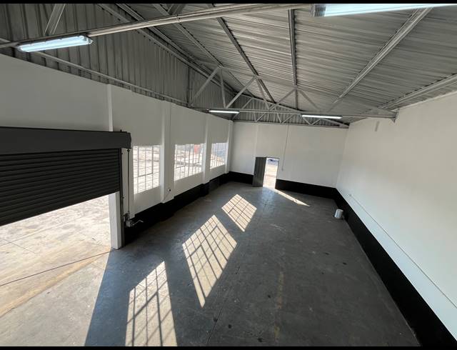 200M² WAREHOUSE TO LET IN SEBENZA